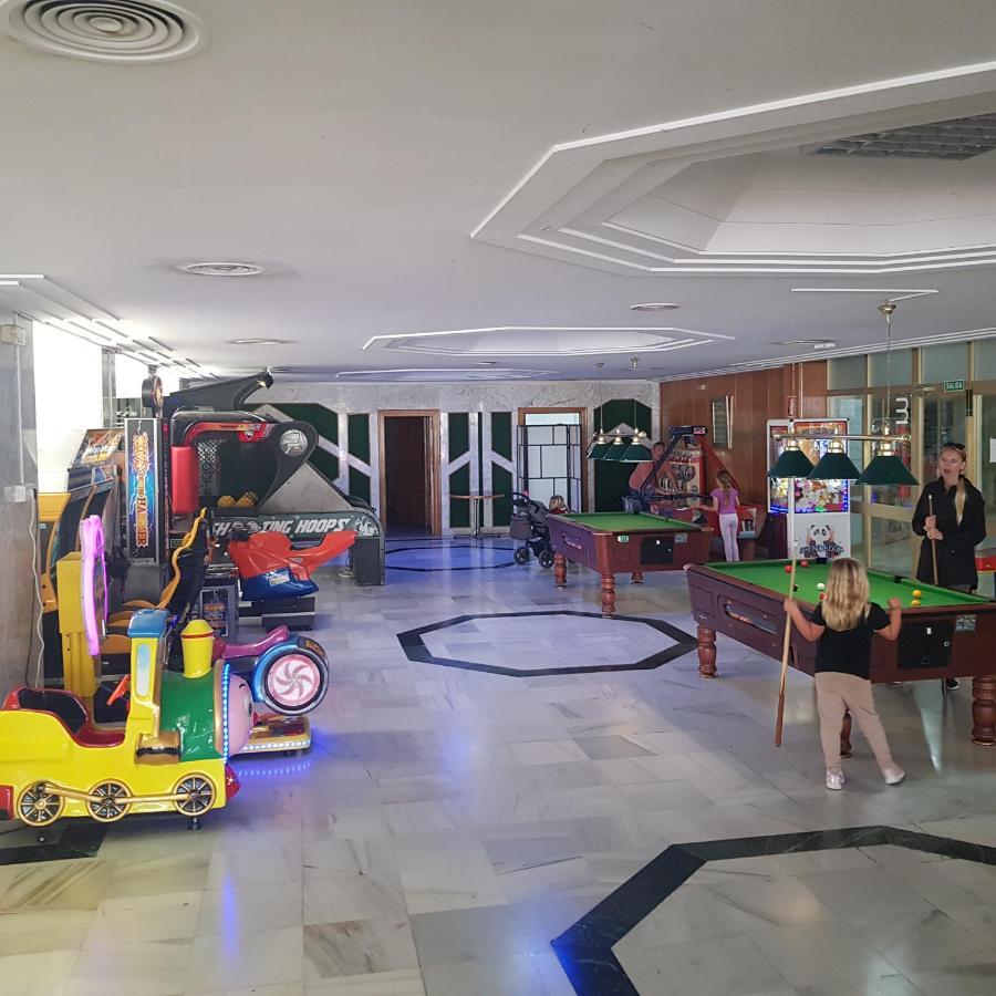 Appartment Totally Upgraded At Benal Beach Беналмадена Екстериор снимка